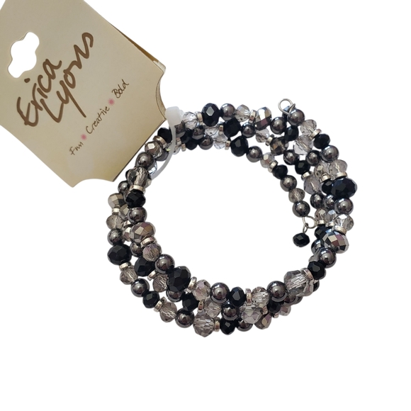 Jewelry - Silver and black chrystal memory wire wrap bracelet